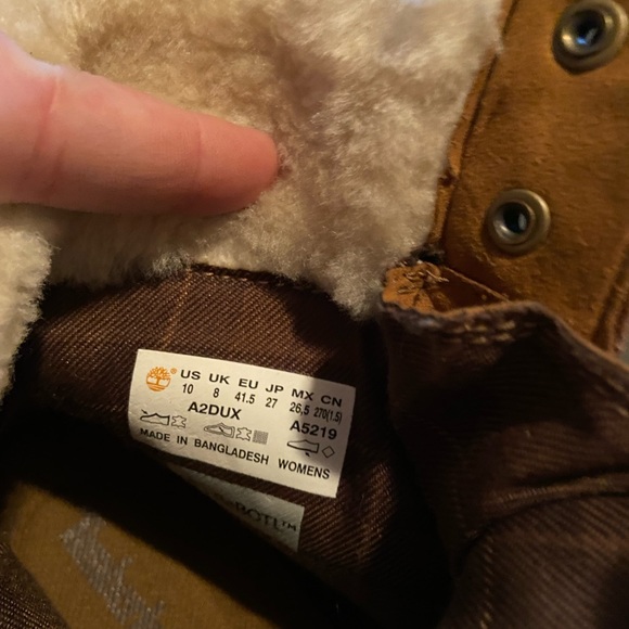 Size 10 women timberland boots - Picture 4 of 5